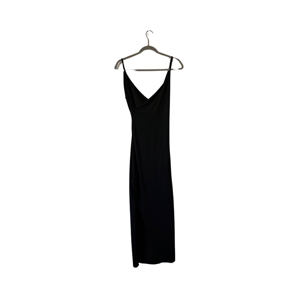 Black v-neck backless dress with slit